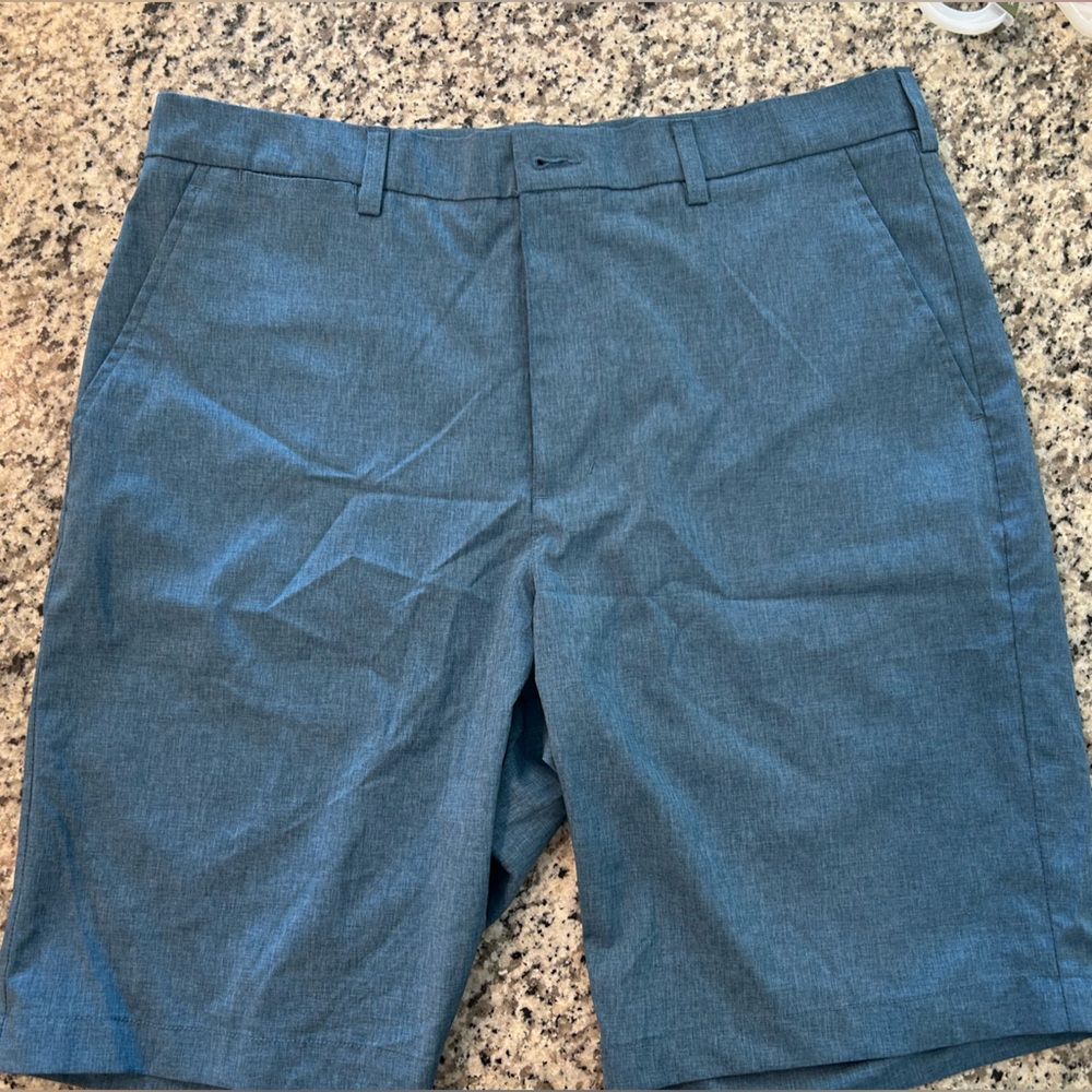 Men’s PGA golf shorts, never worn, perfect condition.